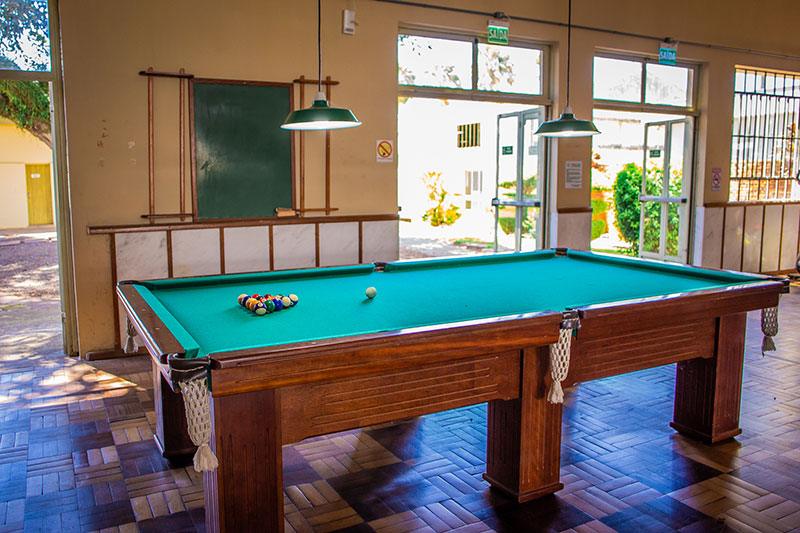 Sala de sinuca e convivência da Sociedade Rio Branco